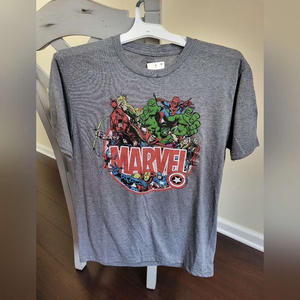NEW Marvel Tshirt Size Medium